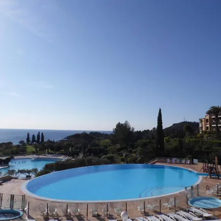 Cozy In Agay With Stunning Views