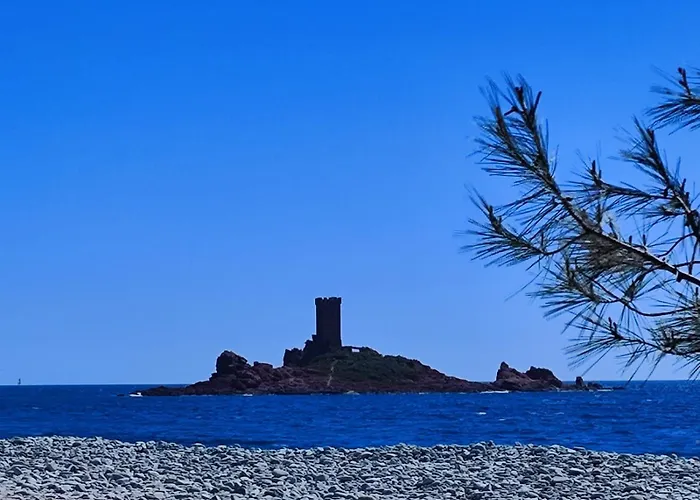 Cozy In Agay With Stunning Views Apartamento