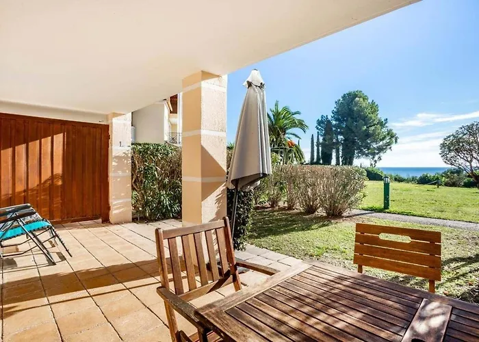 Cozy In Agay With Stunning Views Saint-Raphael (Var)