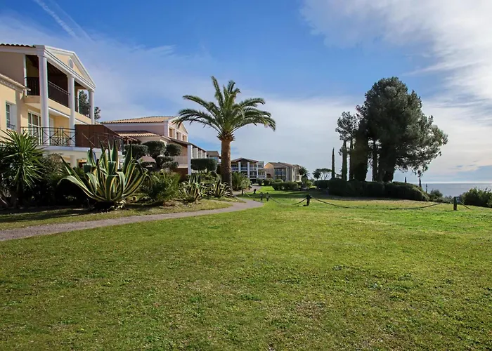 Cozy In Agay With Stunning Views